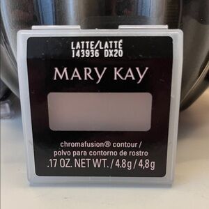 Mary Kay ChromaFusion Contour in Latte Shade